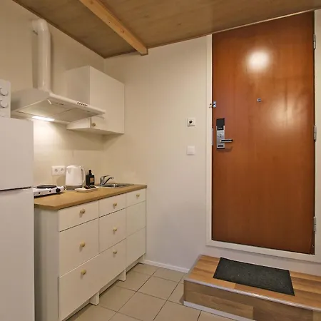 Silver Apartment *